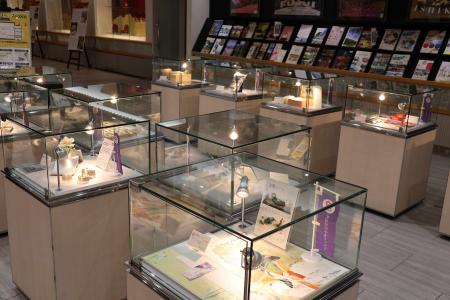 金沢かがやきブランド認定製品の展示が始まりました