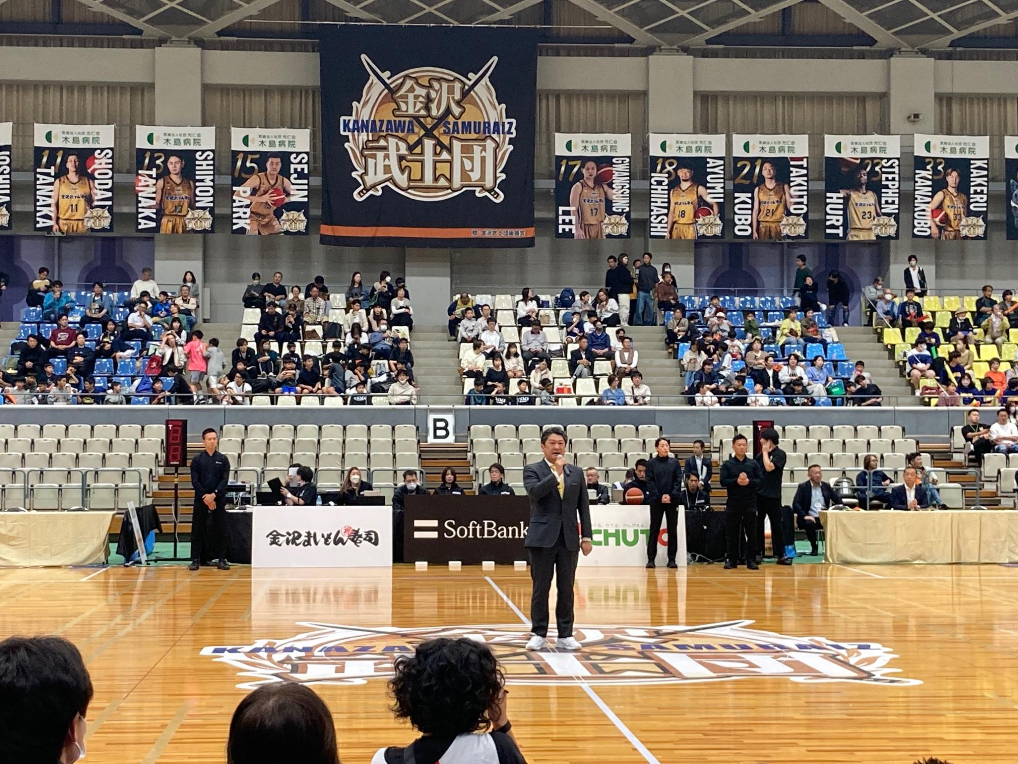 バスケットボールB3リーグ金沢武士団の試合前セレモニー