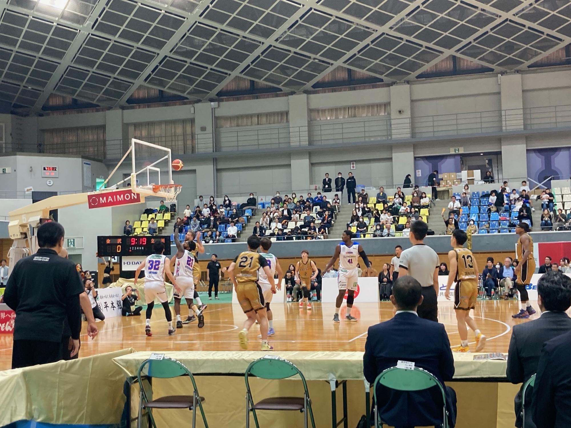 バスケットボールB3リーグ金沢武士団の試合前セレモニー2