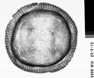 上から撮影された籃胎漆器X線画像の写真
