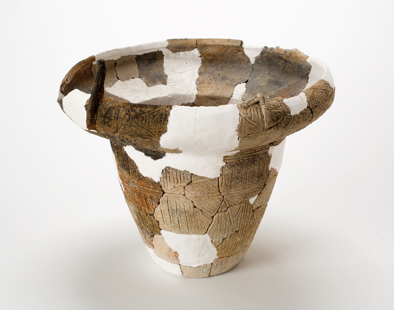 上安原遺跡から出土した縄文時代前期の深鉢