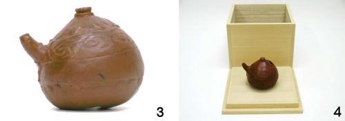 3.画像左側の欠損部を埋めた白い樹脂を違和感のない程度に色味を変えて着色された土器と2.修理した土器を木でできた正方形の保存箱の蓋の上に置いている写真