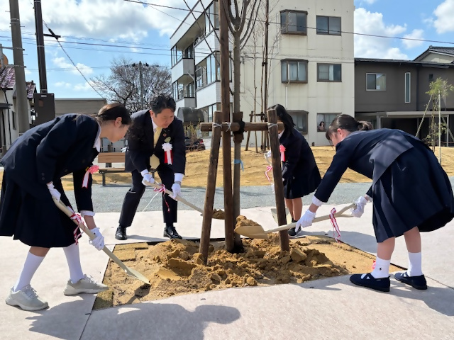 泉野おあしす広場及び泉野第2児童公園完成式