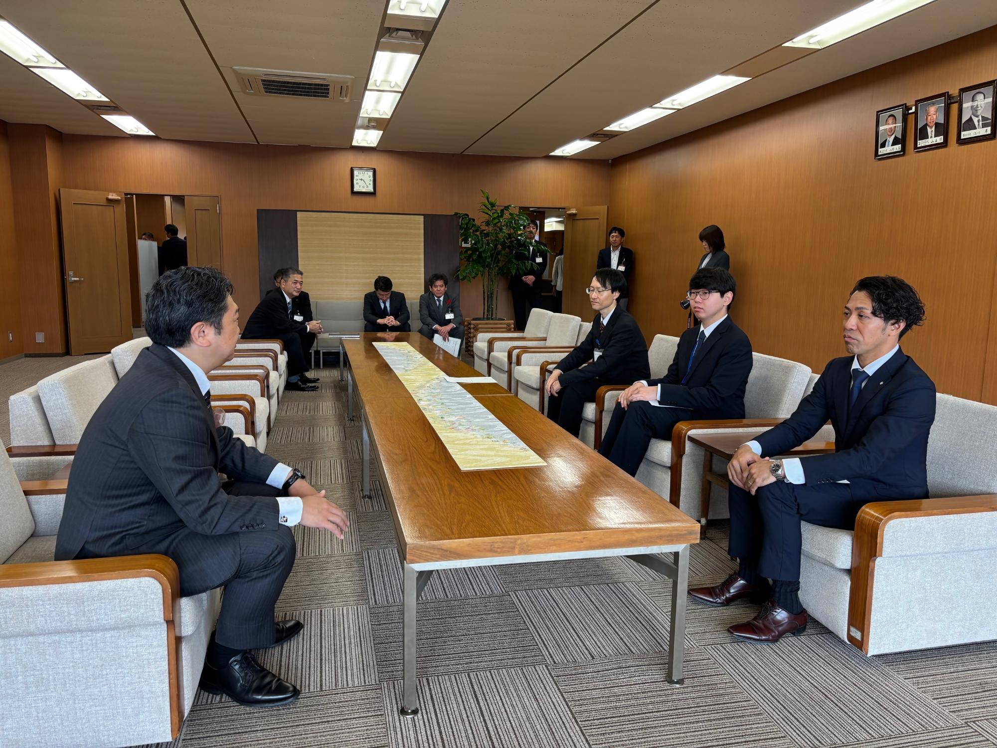 能登半島地震からの復旧・復興業務をお手伝い頂く支援職員の辞令交付式