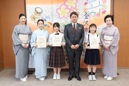 伝統芸能伝習者認定書交付式