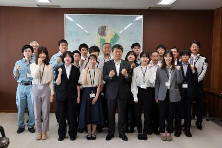 能登3市町への応援派遣(中長期)職員の出発式