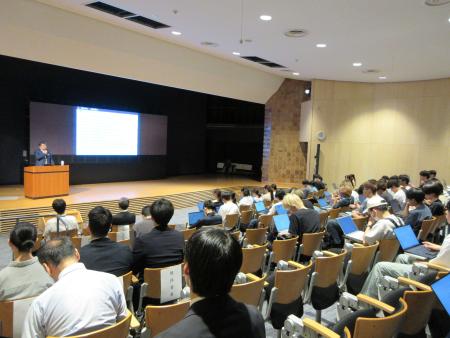 金沢工業大学における村山市長特別講義