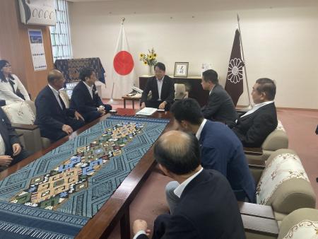 県都市計画協会、県道路整備促進協会、金沢開発協議会、金沢港整備促進期成同盟会による中央要望