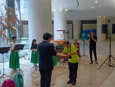 金沢もてなし隊による加賀棒茶ふるまいが20万杯を達成しました