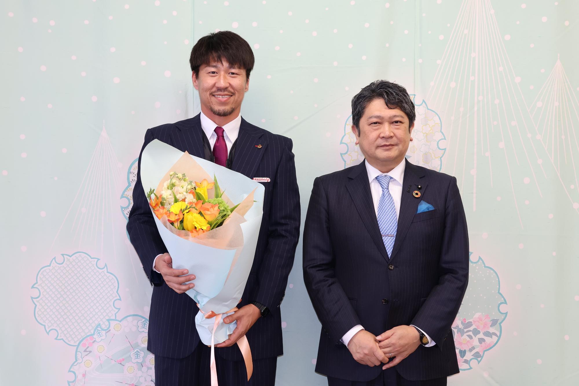 ツエーゲン金沢 豊田陽平選手の現役引退に係る表敬訪問