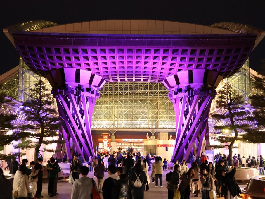 鼓門ライトアップ