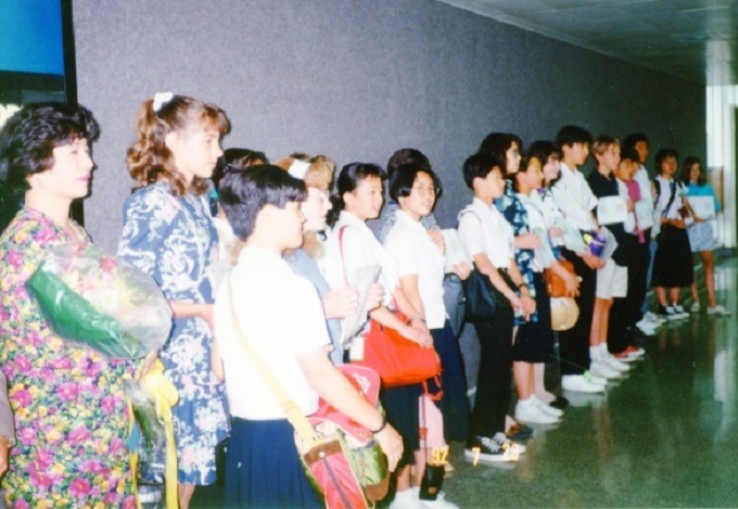 市中学生代表団（団長：石原教育長）が訪問