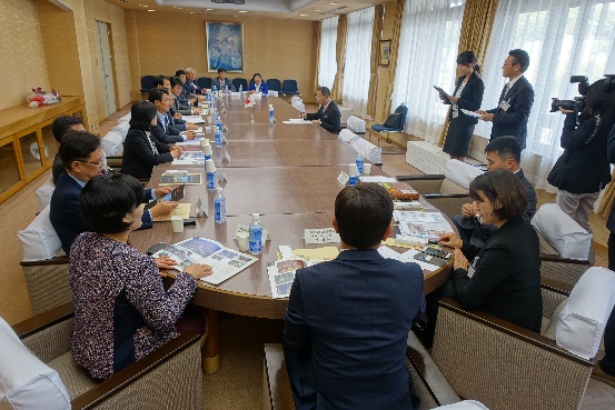 市議会代表団が来訪