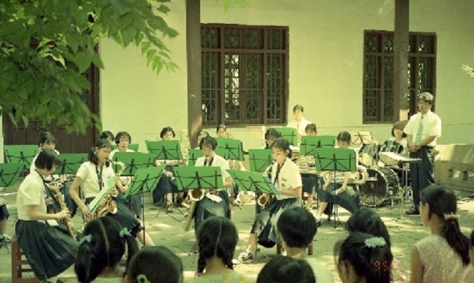 市中学生音楽使節団が訪問、ブラスバンドで交流