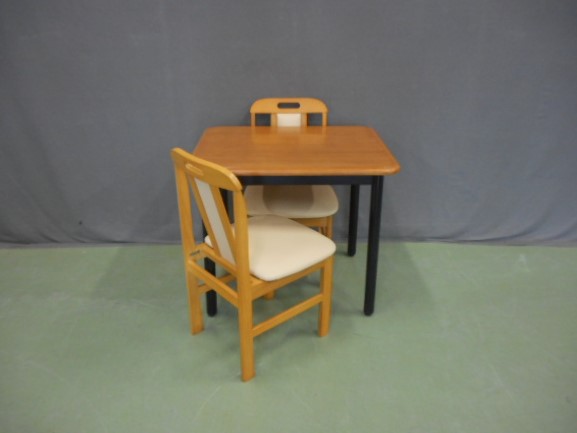 15.食卓テーブルセットの画像