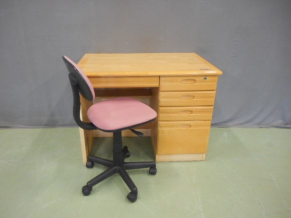 1.学習机セットの画像