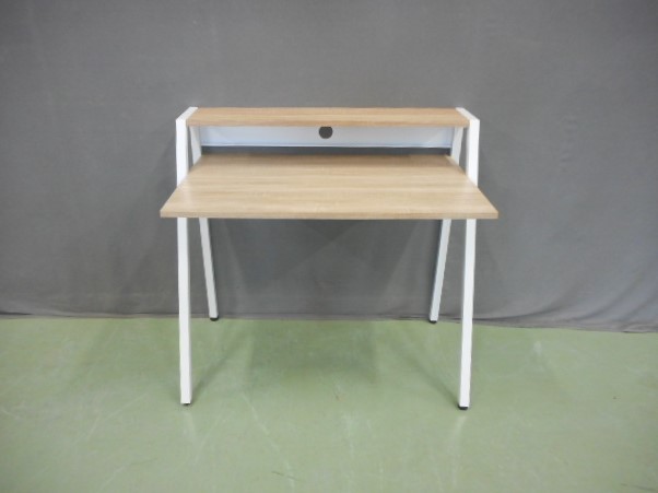 1.システムデスクの画像