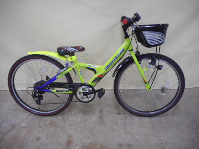 54.黄緑の自転車の画像
