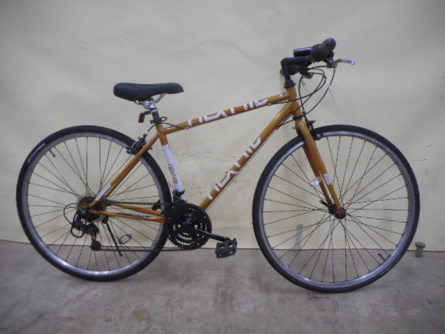 58.ベージュ・自転車の画像