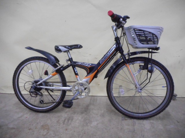 51.黒の自転車の画像