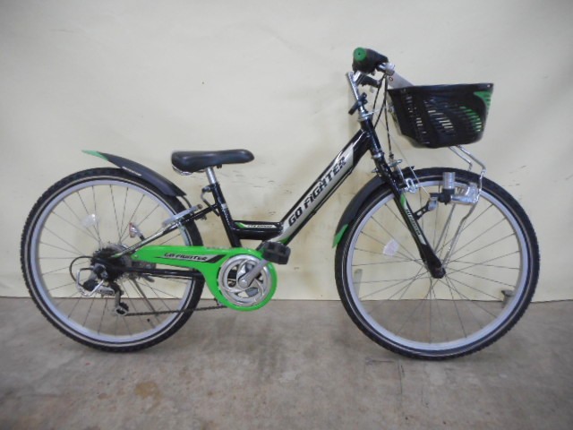 51.黒/緑の自転車の画像