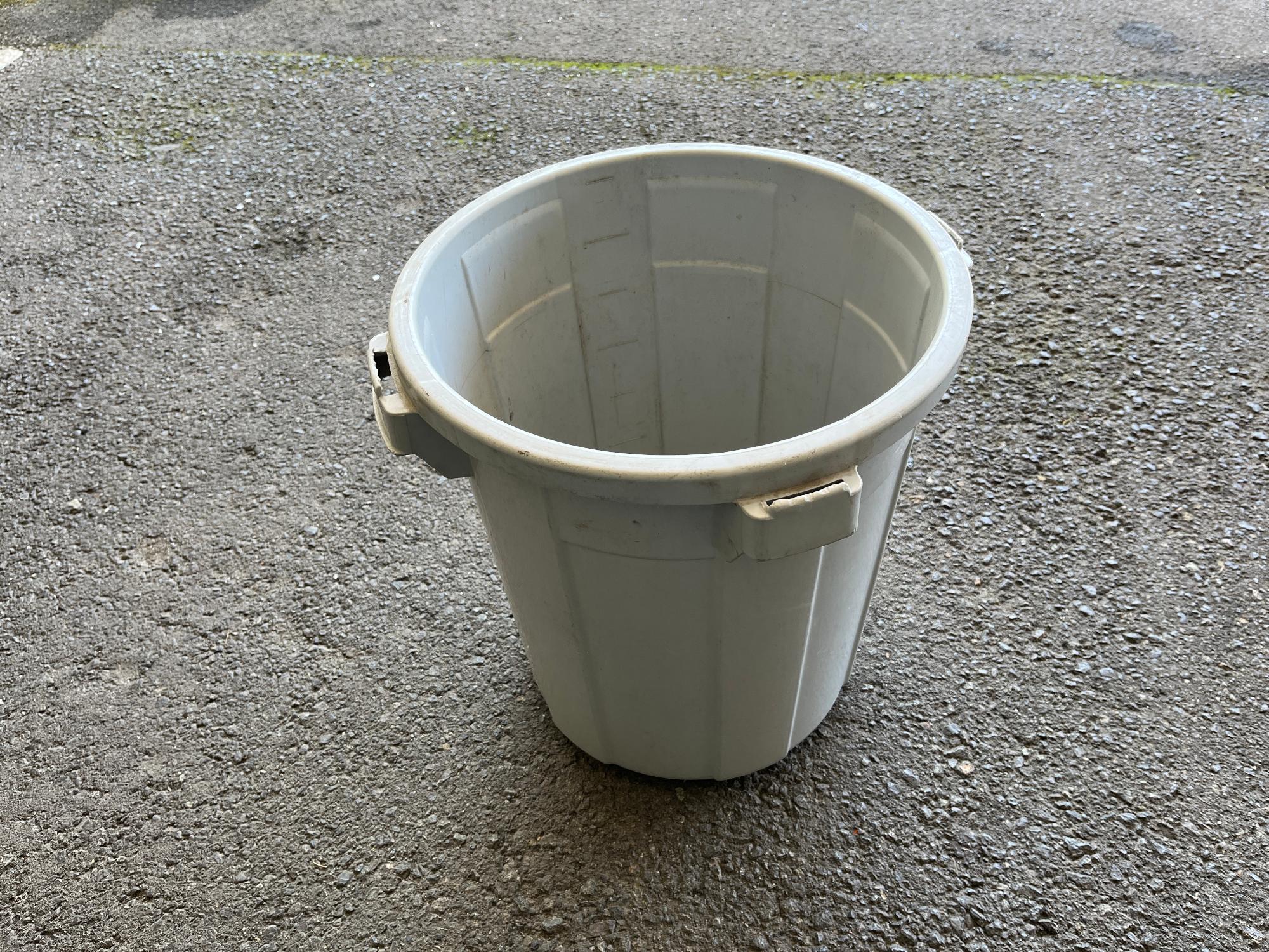 ゴミ箱（大）