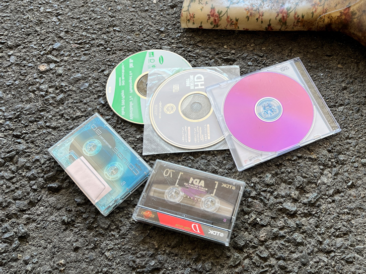 CD・DVDやカセットテープ・ビデオテープ