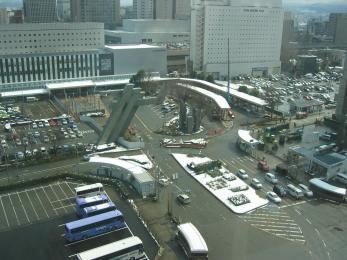 平成23年3月の工事進捗、北西から撮影した写真。金沢駅西口ロータリー側が写っている。