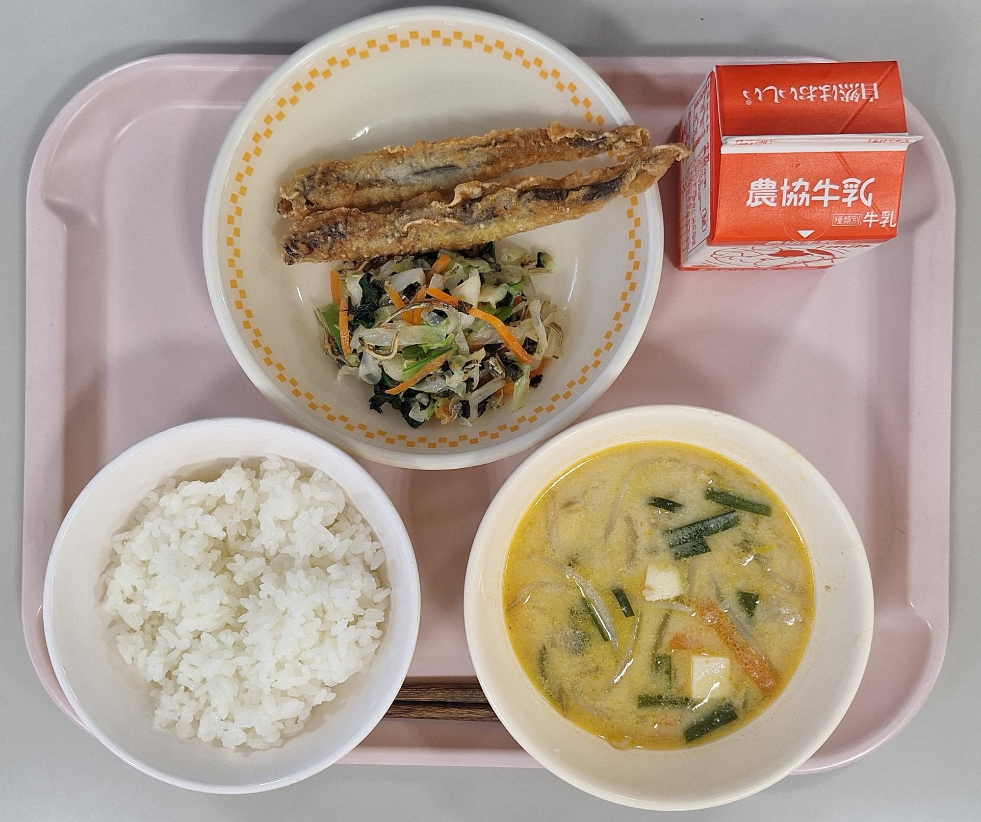 カルシウムの多い献立（中学校）の写真