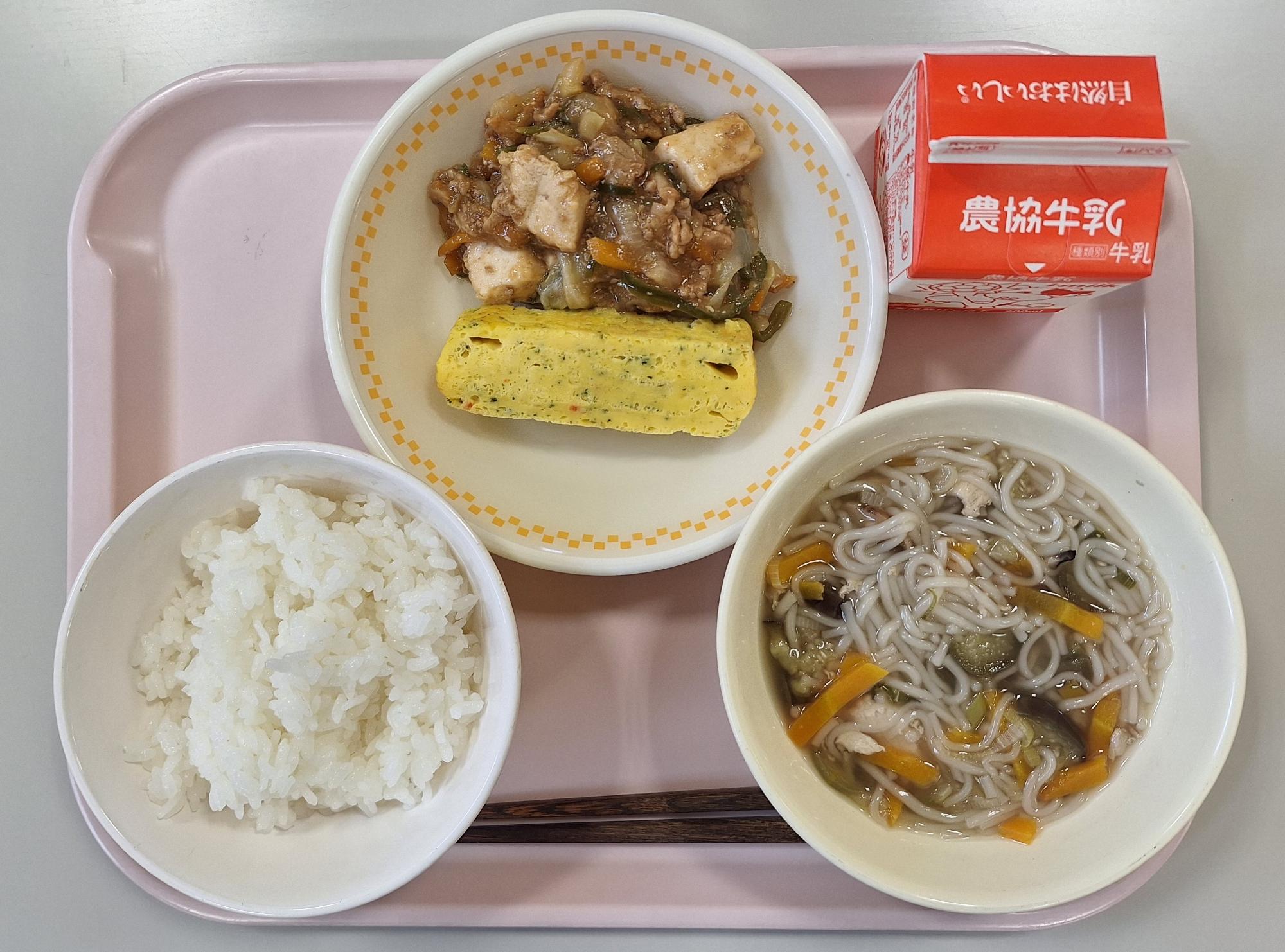 中学校給食の郷土料理の献立写真