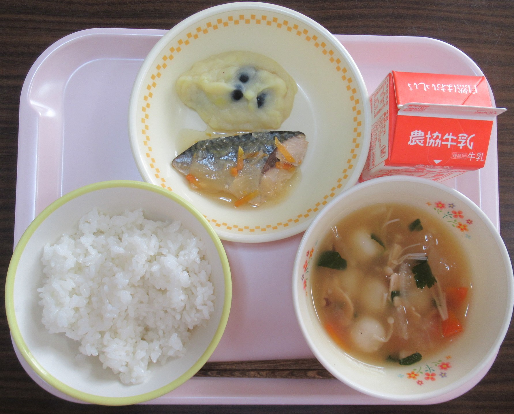 お正月の献立（小学校）の写真