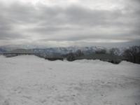 2月下旬頃の地面に大分積雪が落ち着ちつきつつあるキゴ山の写真